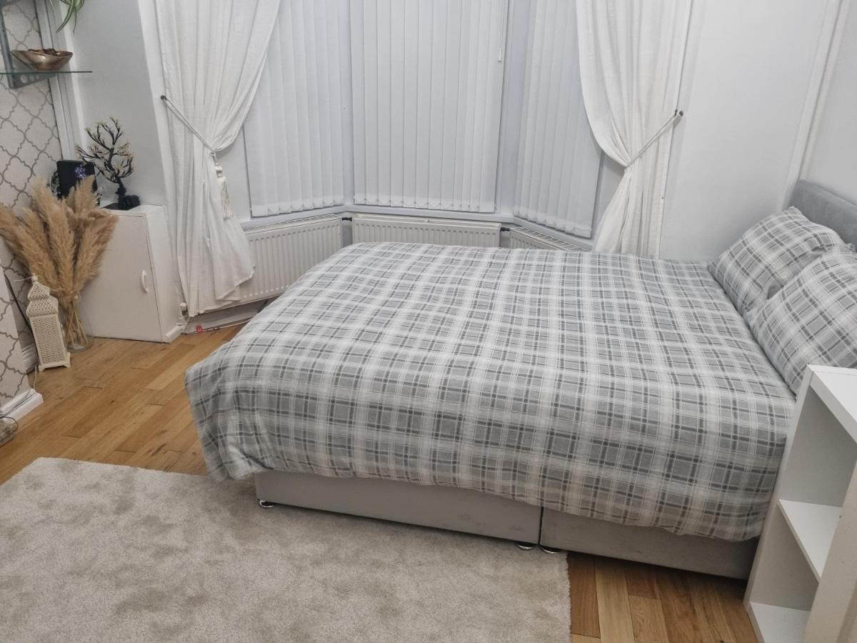 Private Double Room In Cardiff Extérieur photo