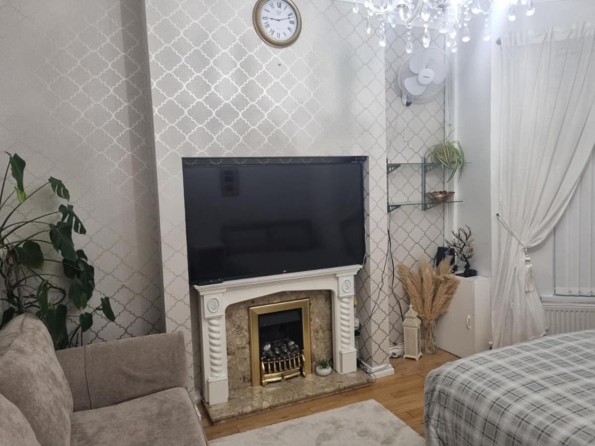 Private Double Room In Cardiff Extérieur photo