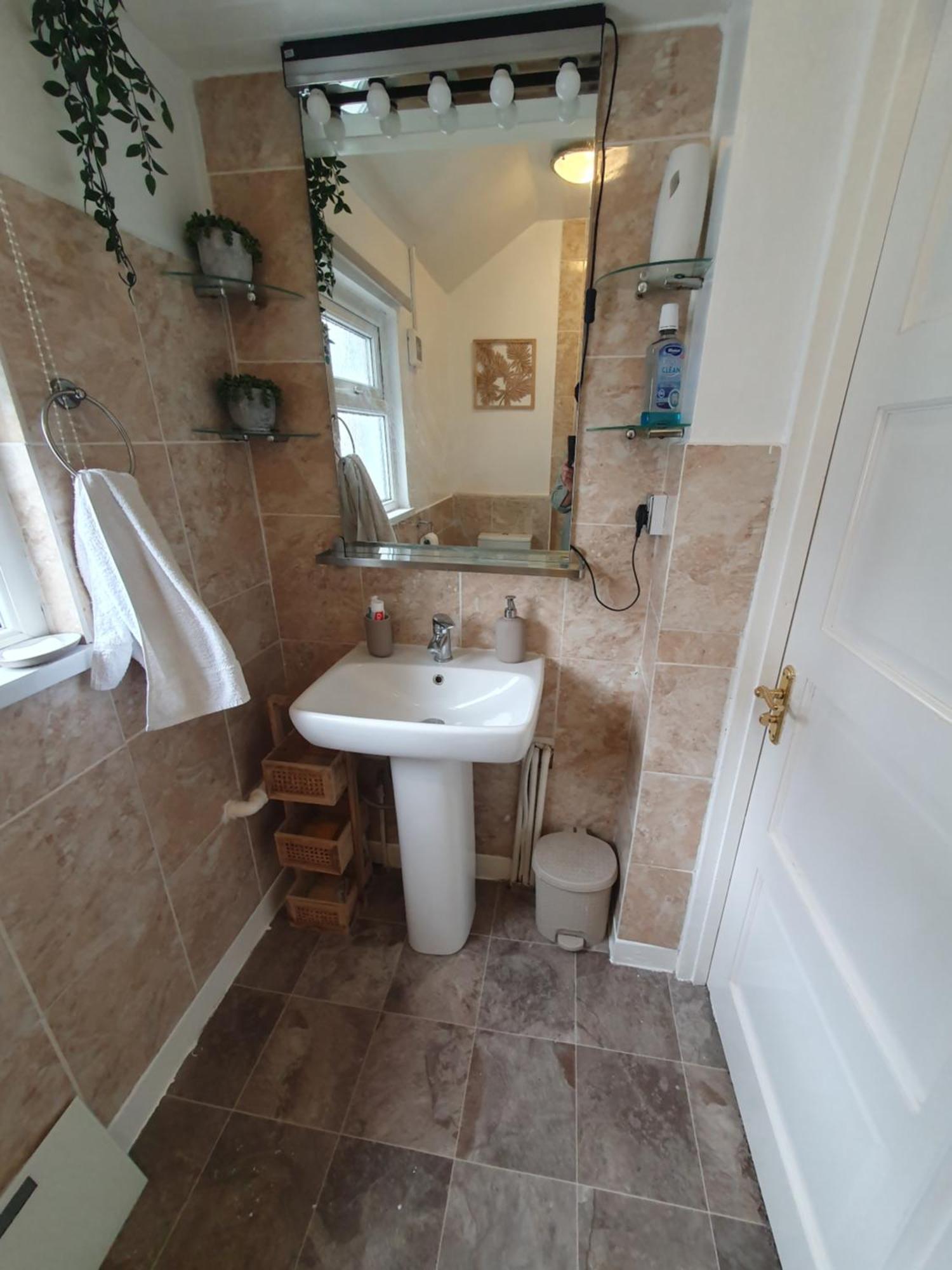 Private Double Room In Cardiff Extérieur photo